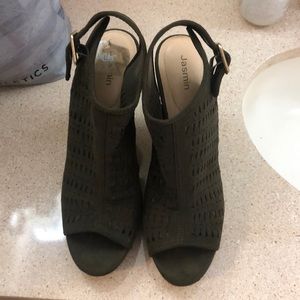 Jasmin Army Green Wedges